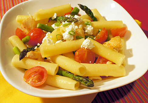 tn_Asparagus_and_Chicken_PastaToss