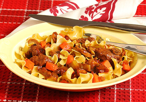 tn_Holiday_Beef_Stew_with_Noodles